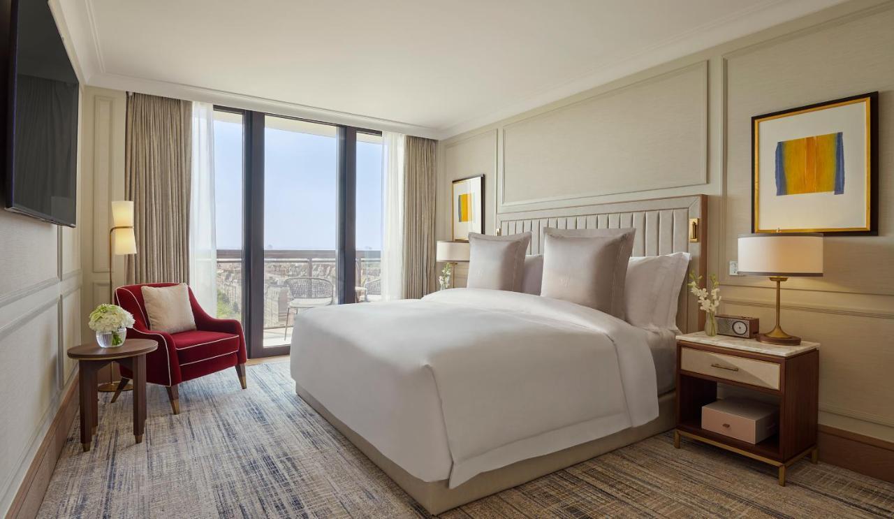 Jumeirah Carlton Tower Londen Buitenkant foto