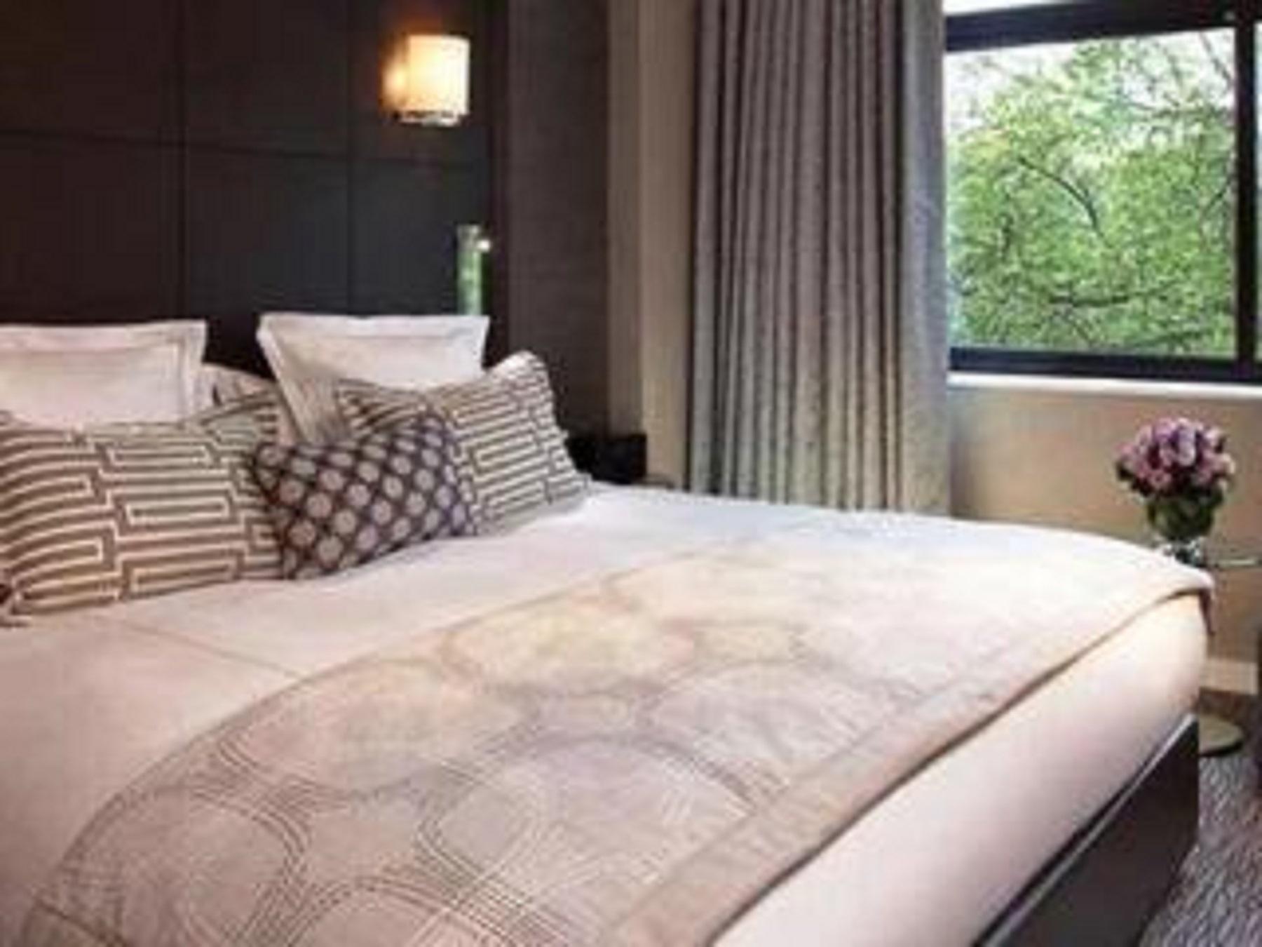 Jumeirah Carlton Tower Londen Buitenkant foto