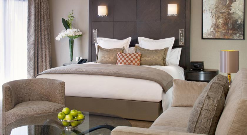 Jumeirah Carlton Tower Londen Buitenkant foto